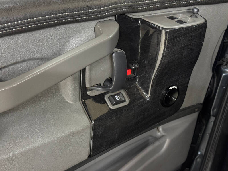 2017 Chevrolet Express 2500