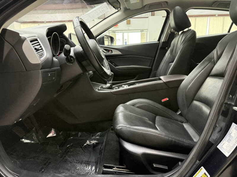 2018 Mazda MAZDA3 Touring