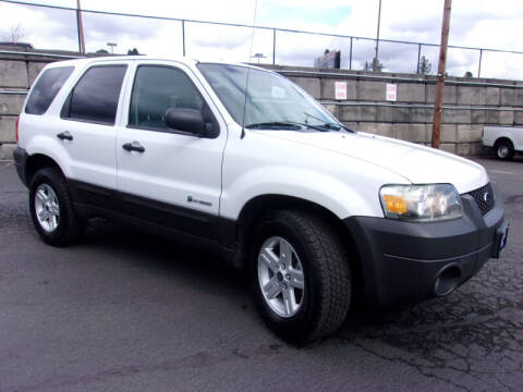 2005 Ford Escape for sale at Delta Auto Sales in Milwaukie OR