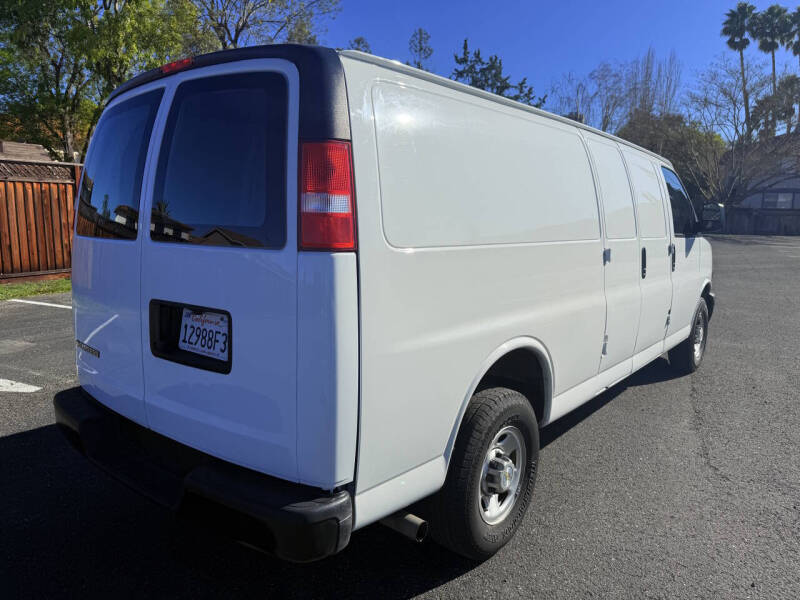 2021 Chevrolet Express 2500