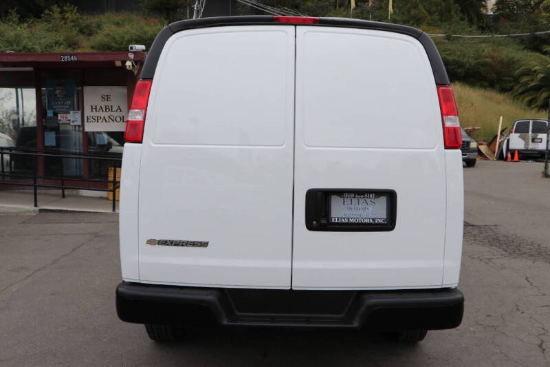 2023 Chevrolet Express 2500