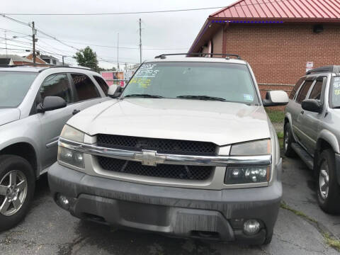 2005 Chevrolet Avalanche for sale at Chambers Auto Sales LLC in Trenton NJ