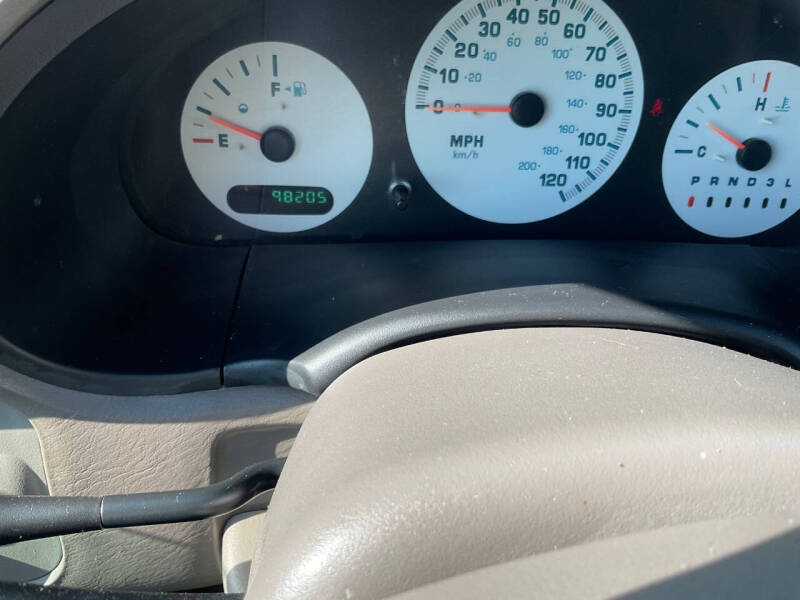 2003 Dodge Caravan SE