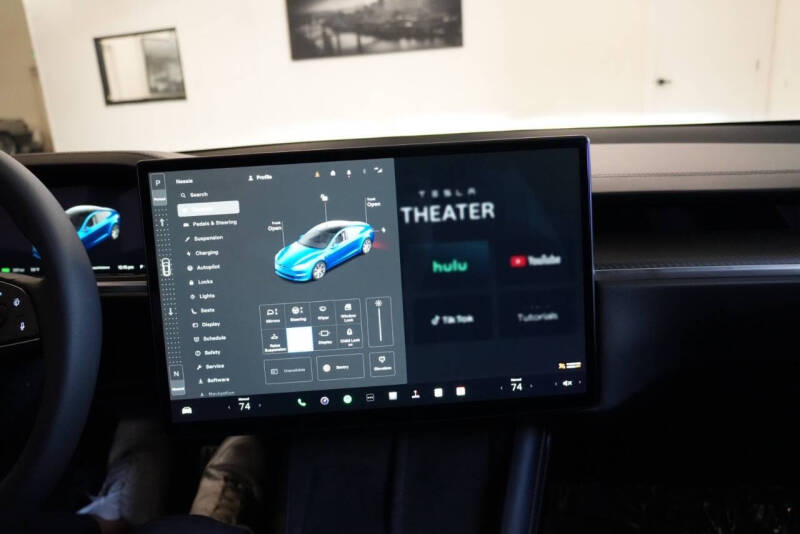 2023 Tesla Model S Plaid