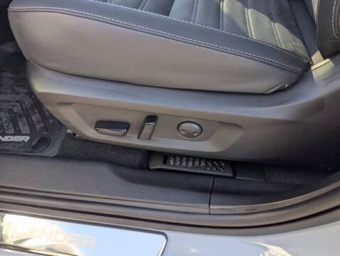 2025 Mitsubishi Outlander PHEV SE