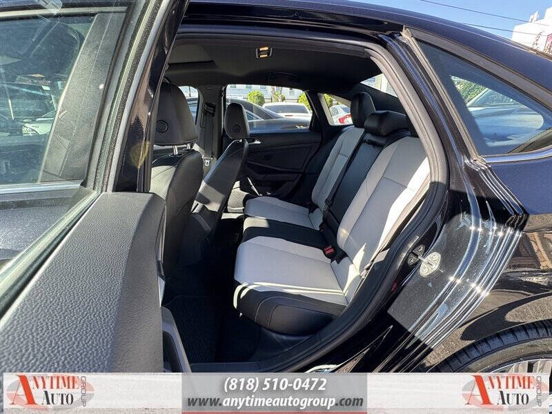 2020 Volkswagen Jetta R-Line