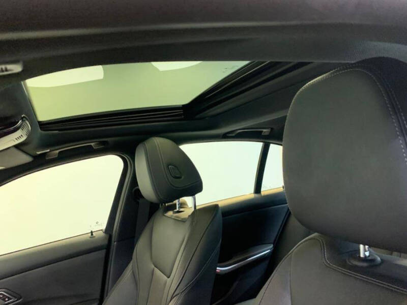 2023 BMW 3 Series 330i xDrive