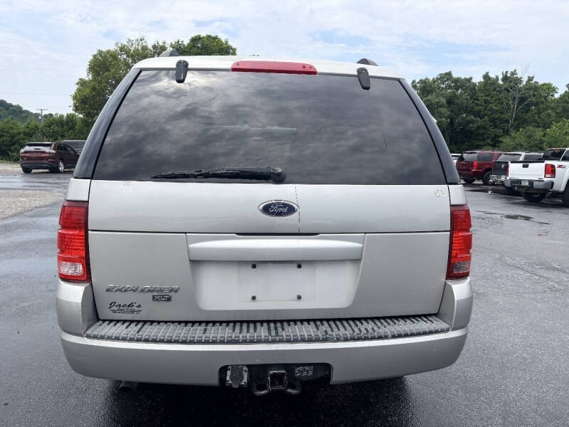 2004 Ford Explorer XLT