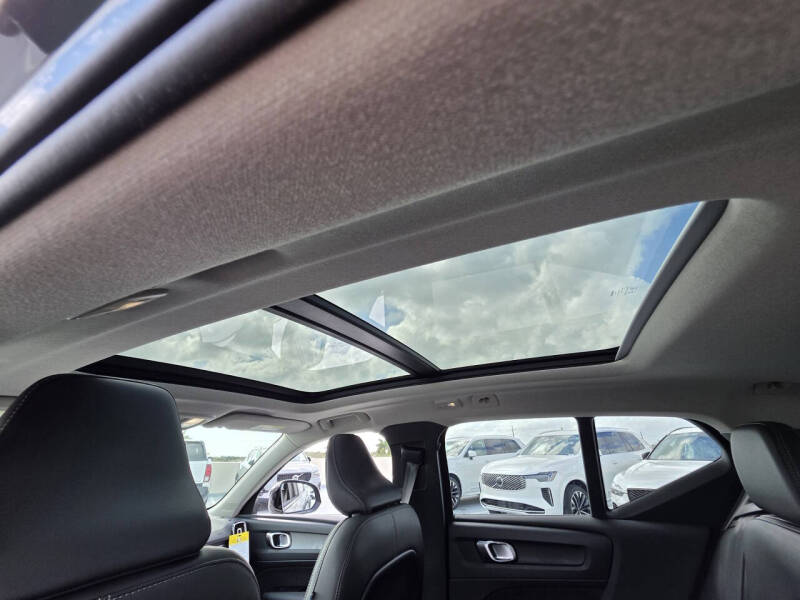 2026 Volvo XC40 B5 Core