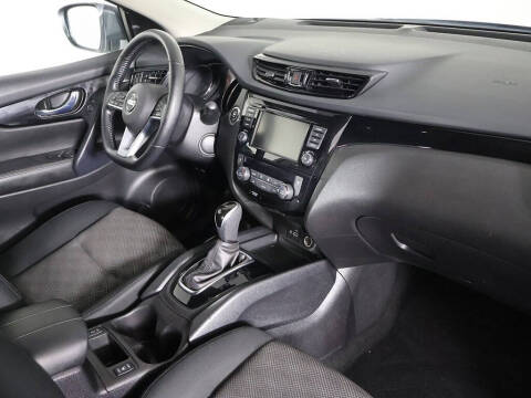 2022 Nissan Rogue Sport SV