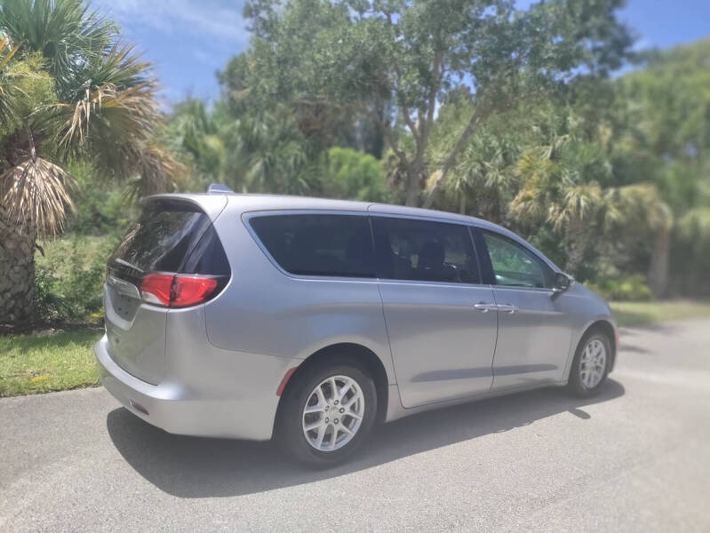 2017 Chrysler Pacifica LX