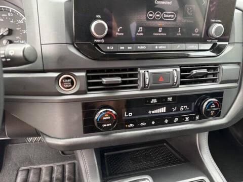 2023 Nissan Pathfinder S