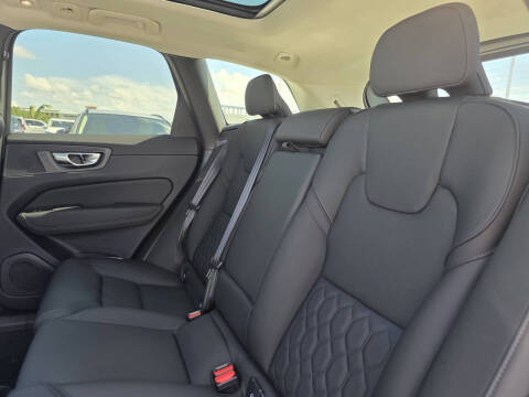 2026 Volvo XC60 T8 Plus