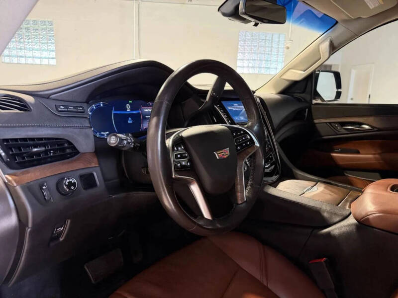 2018 Cadillac Escalade Premium Luxury