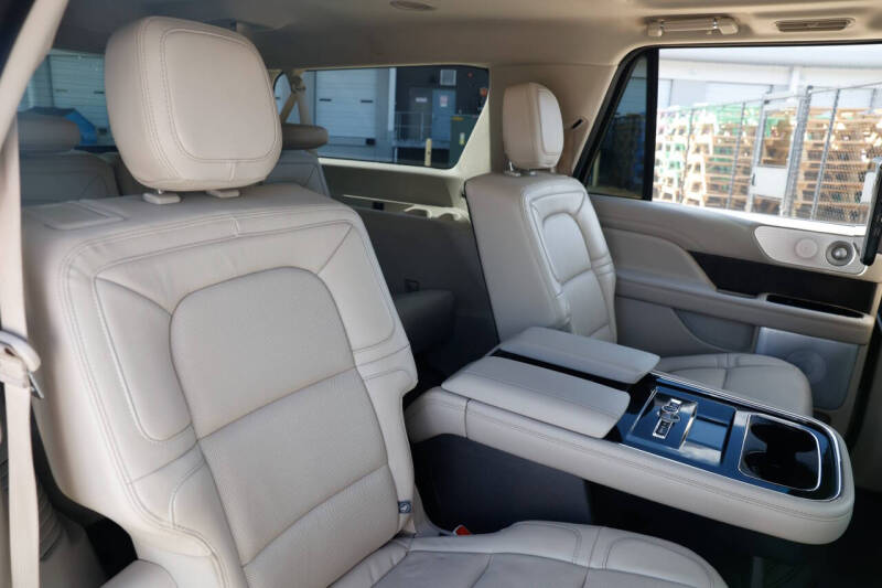 2021 Lincoln Navigator L Reserve