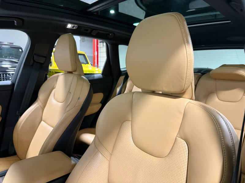 2021 Volvo XC60 Recharge T8 Inscription