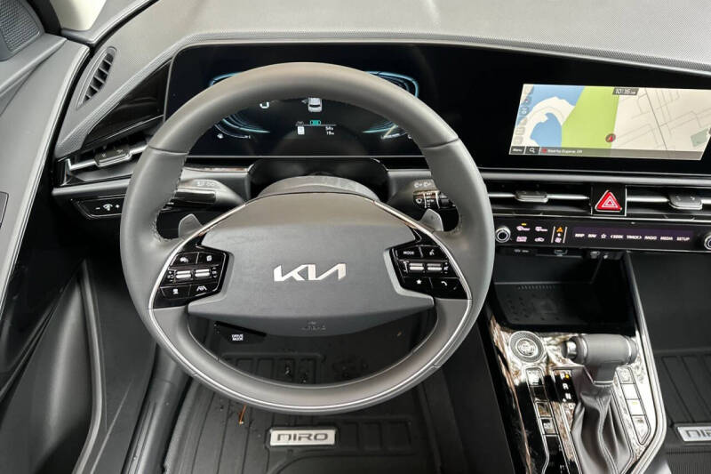 2025 Kia Niro EX