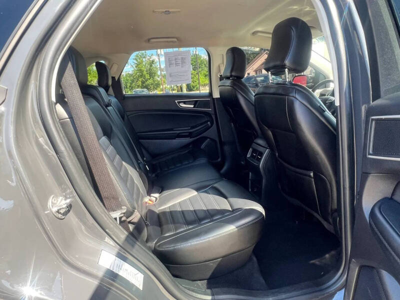 2021 Ford Edge