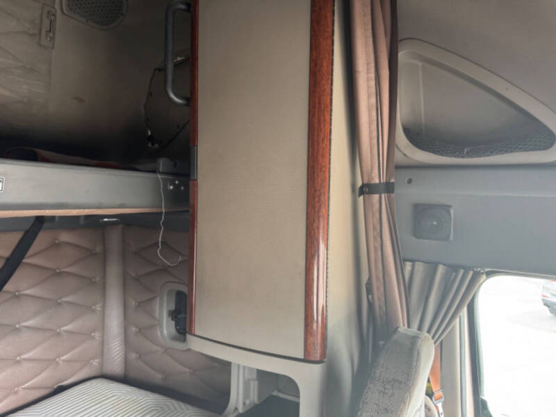 2013 Freightliner Cascadia