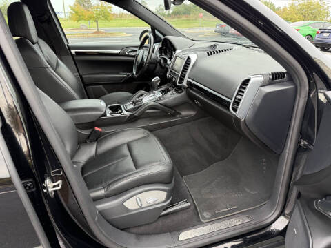 2014 Porsche Cayenne Platinum