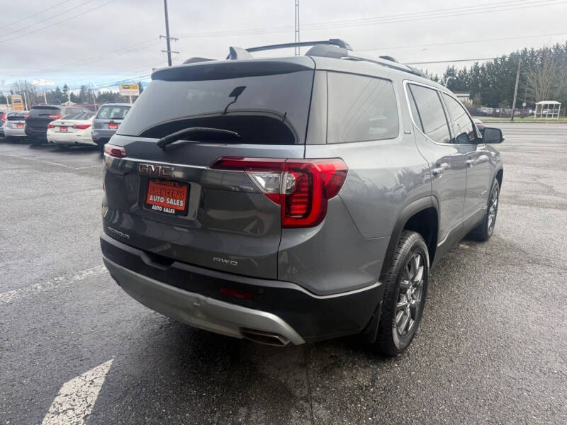 2022 GMC Acadia SLT