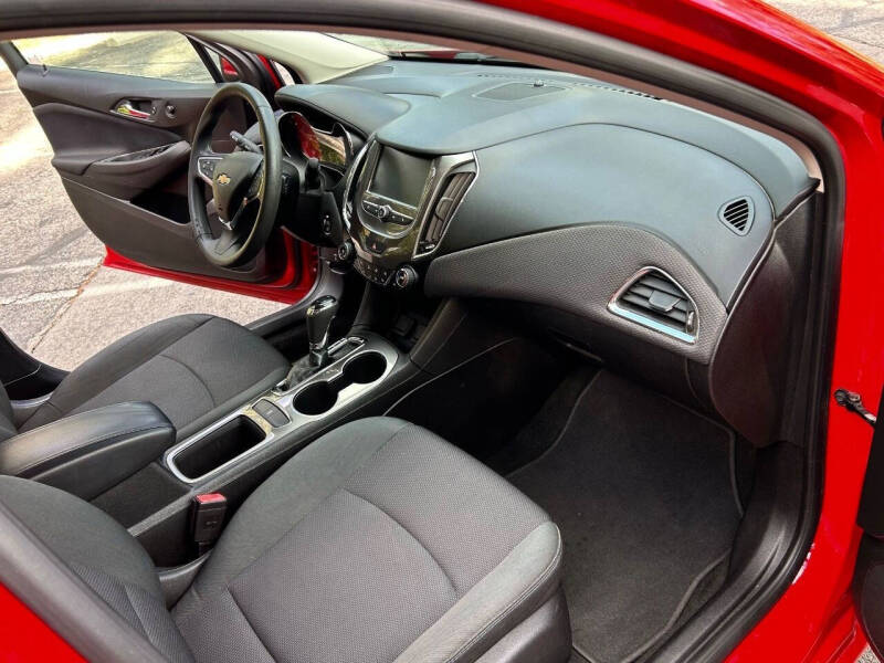 2017 Chevrolet Cruze LT Auto