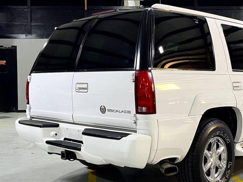 2000 Cadillac Escalade