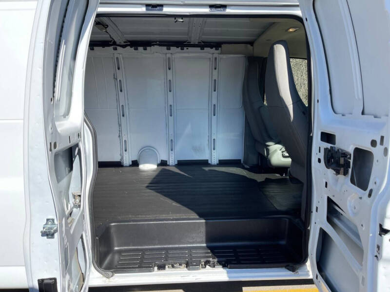 2021 Chevrolet Express 2500