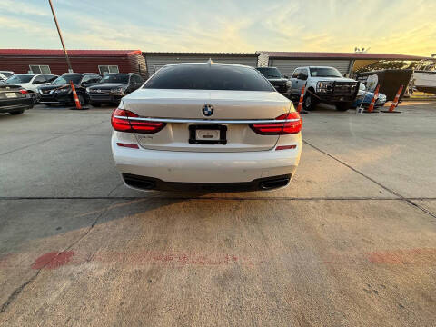 2017 BMW 7 Series 740i