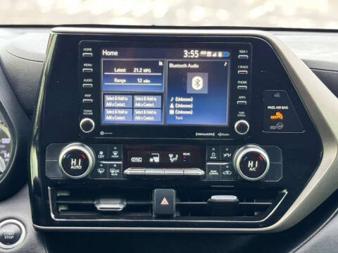 2021 Toyota Highlander LE