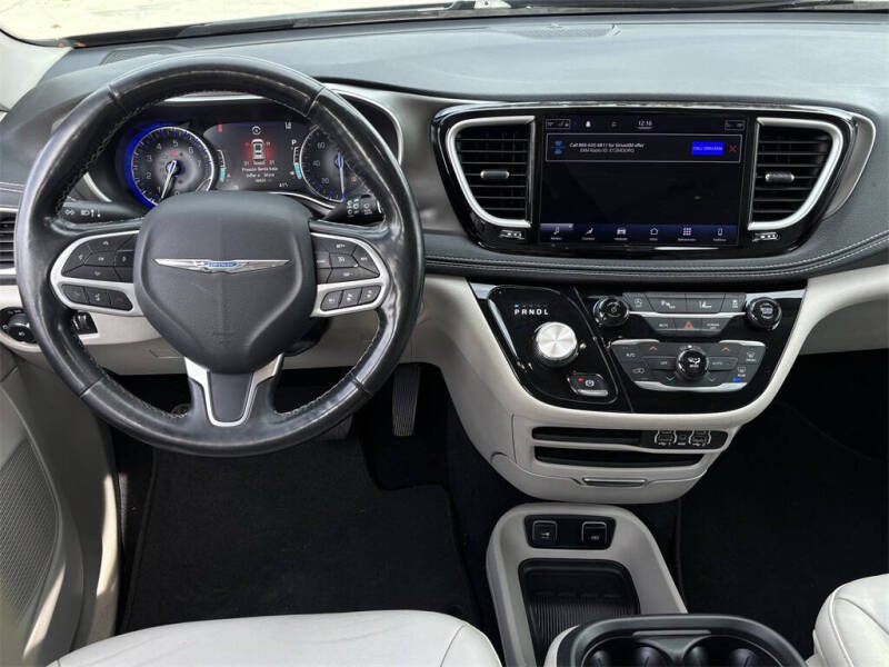2021 Chrysler Pacifica Touring L