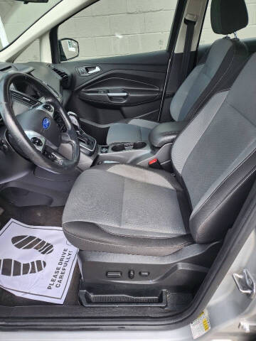 2017 Ford C-MAX Hybrid SE