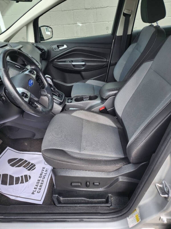 2017 Ford C-MAX Hybrid SE