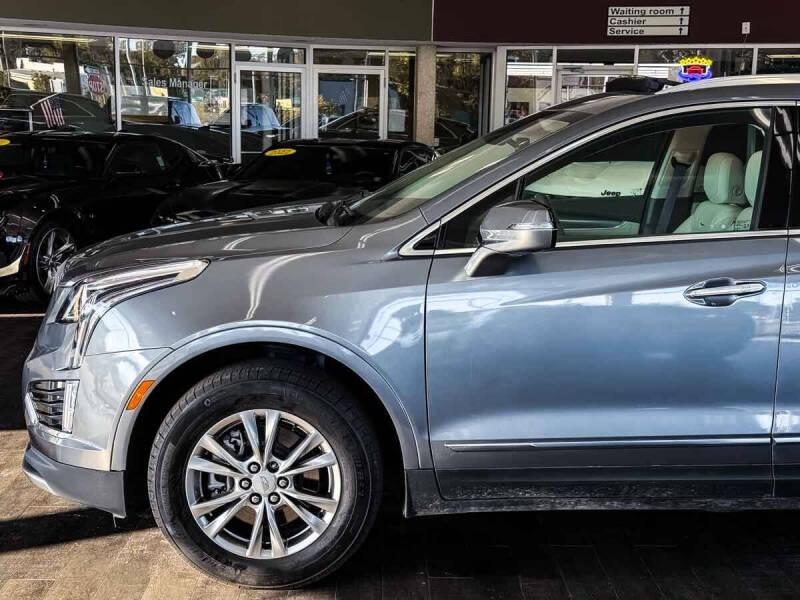 2022 Cadillac XT5 Premium Luxury