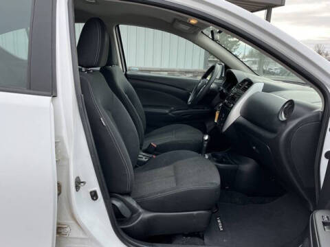 2015 Nissan Versa 1.6 S