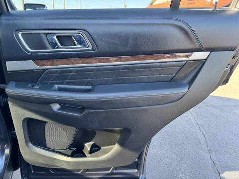 2017 Ford Explorer Platinum