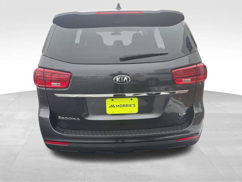 2021 Kia Sedona LX