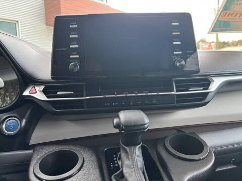 2024 Toyota Sienna LE 8-Passenger