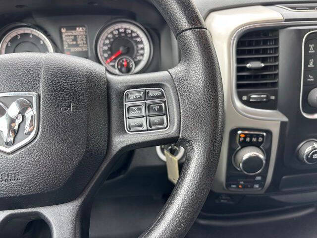 2016 RAM 1500 SLT