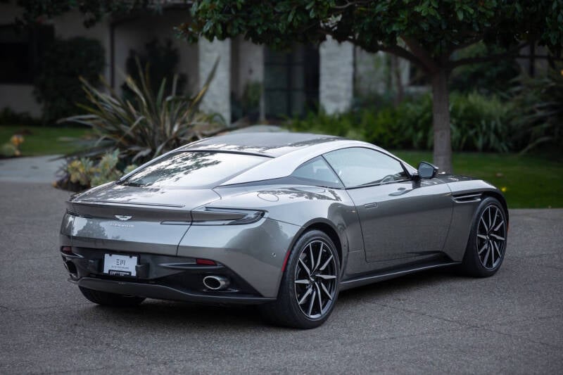 2018 Aston Martin DB11 Base photo 63