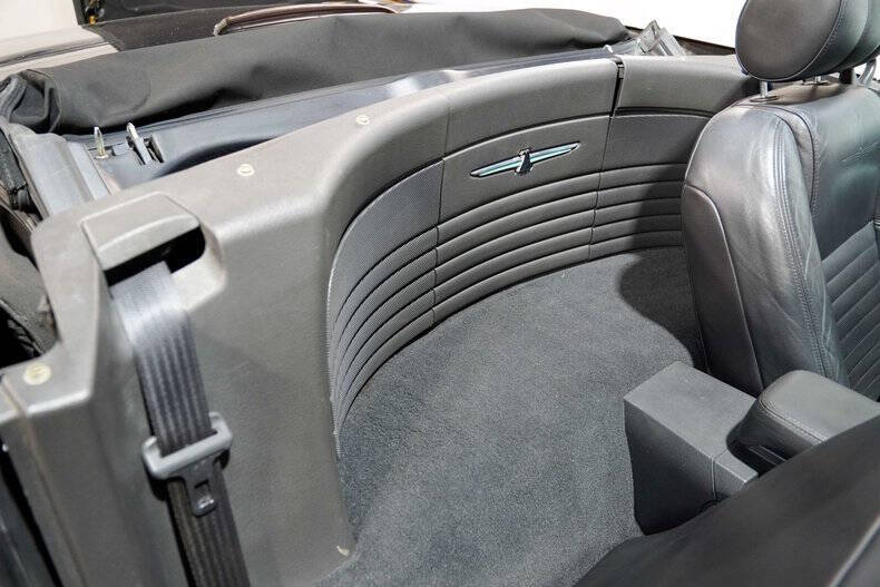 2002 Ford Thunderbird Deluxe