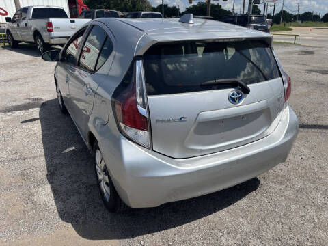 2016 Toyota Prius c Four