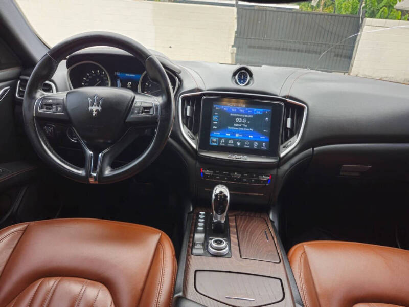 2017 Maserati Ghibli