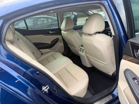 2017 Nissan Maxima Platinum