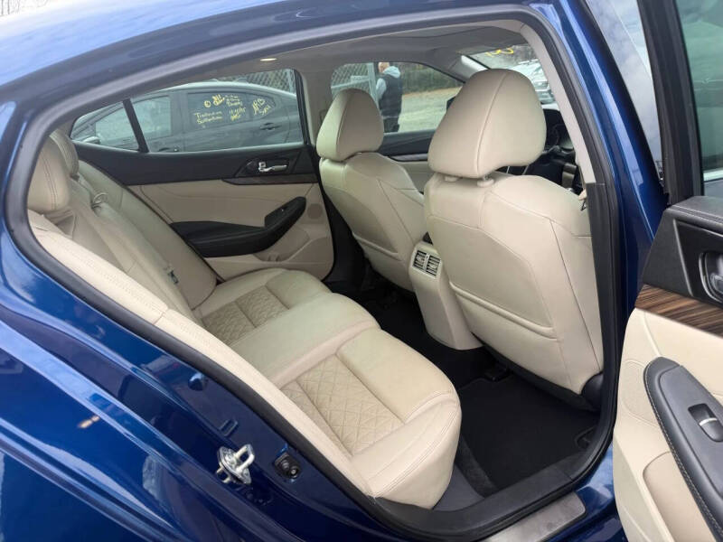 2017 Nissan Maxima Platinum