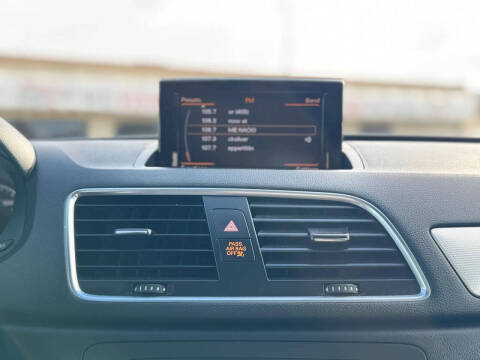 2015 Audi Q3 2.0T quattro Prestige