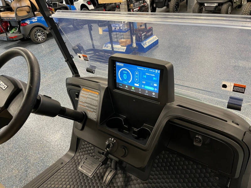 2026 E-Z-GO RXV
