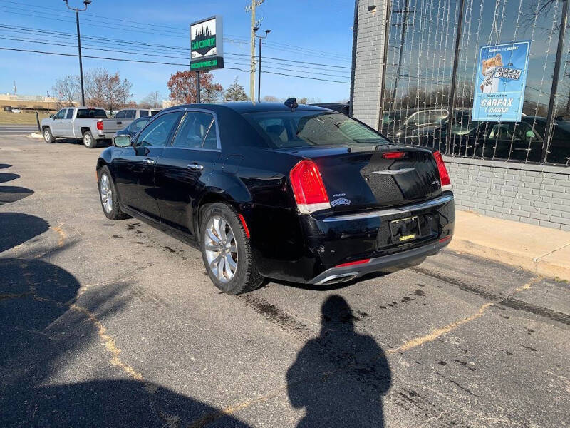 2017 Chrysler 300 C