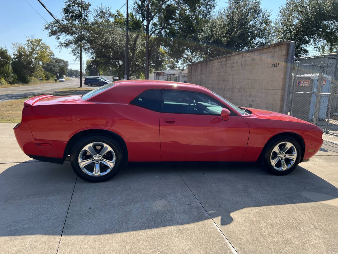 Used Car 2014 Dodge Challenger  Sxt 2dr Coupe For Sale Under $15,000 In Austin, Texas