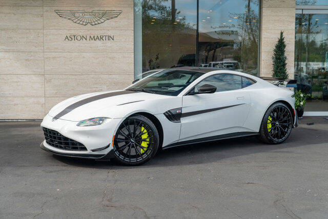 2023 Aston Martin Vantage 35